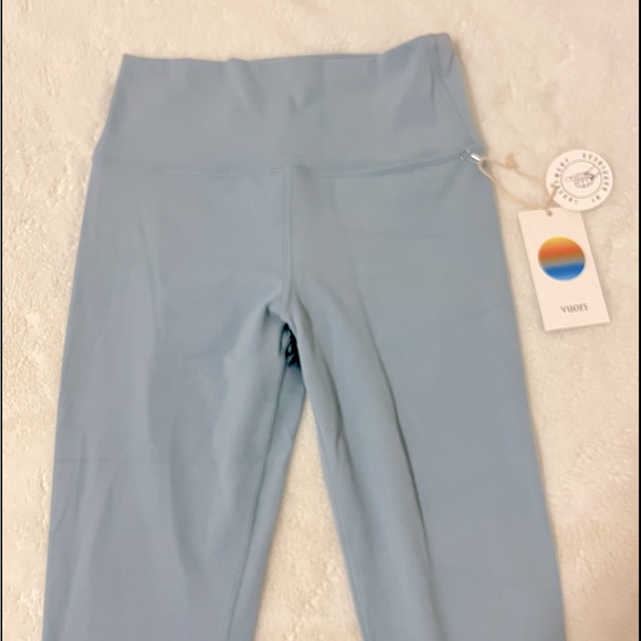 Vuori AllTheFeels Legging NWT. Size small. - Picture 1 of 6